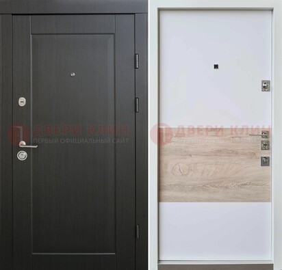 Черная металлическая дверь с белой МДФ внутри ДМ-230 в Воскресенске