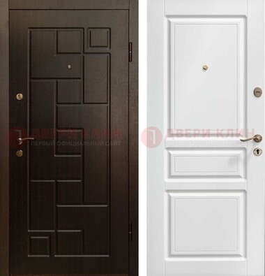 Входная дверь Коричневая металлическая филенчатая с белой МДФ внутри ДМ-241 в Воскресенске