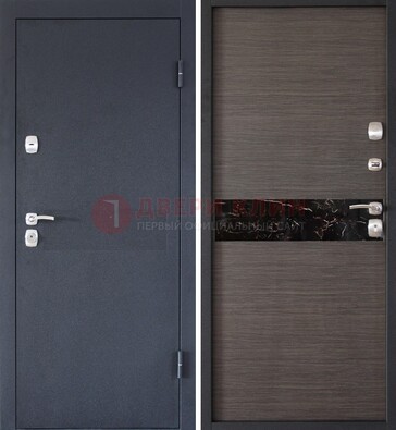 Черная железная дверь с порошковым напылением МДФ внутри ДП-114 в Воскресенске