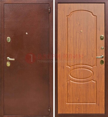 Коричневая стальная дверь с порошковым напылением ДП-137 в Воскресенске