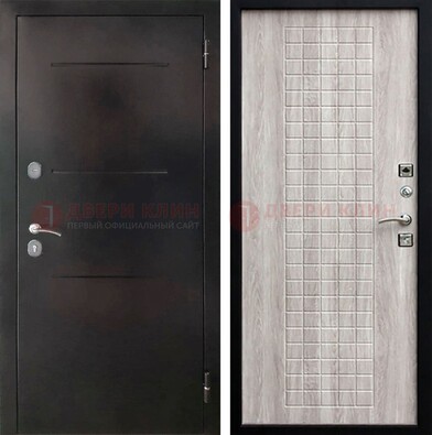 Черная железная дверь с порошковым покрытием и филенчатой МДФ ДП-221 в Воскресенске