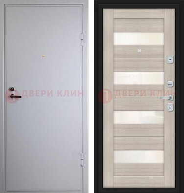 Белая железная дверь с порошковым напылением и стеклом ДП-308 в Воскресенске