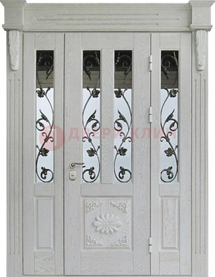 Входная парадная дверь со стеклом и ковкой в белом цвете ДПР-93 в Воскресенске