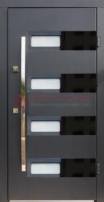 Черная стальная дверь МДФ хайтек со стеклом ДС-16 в Воскресенске
