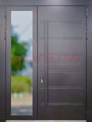Чёрная двухстворчатая металлическая дверь со стеклом ДС-60 в Воскресенске