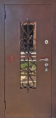 Коричневая железная дверь Порошок со стеклом и ковкой ДСК-219 в Волоколамске