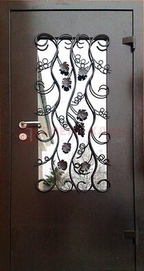 Металлическая дверь со стеклом и ковкой ДСК-43 в офис в Воскресенске