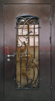 Металлическая дверь со стеклом и ковкой ДСК-95 для магазина в Воскресенске