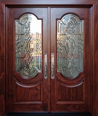 Классическая железная дверь с массивом дуба для входа ВЖ-23 в Воскресенске